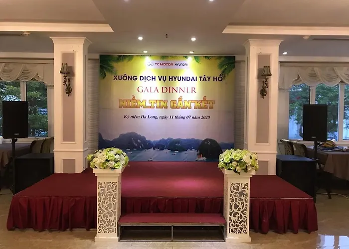 Bay Palace 3* Hạ Long