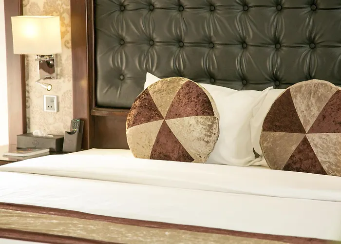 Bay Palace 3* Hạ Long