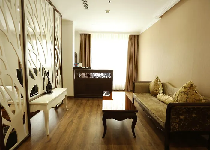 Bay Palace 3*