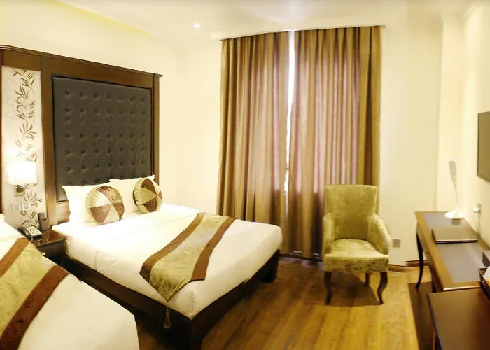 Bay Palace Khách sạn Hạ Long