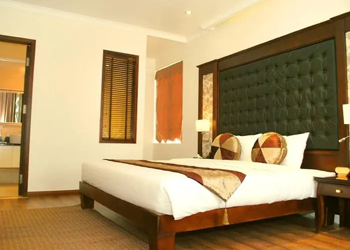 Khách sạn Bay Palace 3*