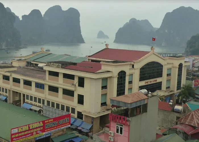 Bay Palace Khách sạn Hạ Long