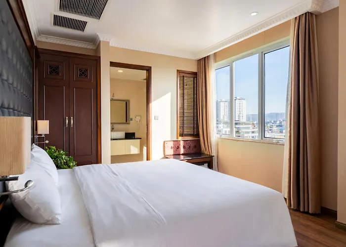 Bay Palace 3*
