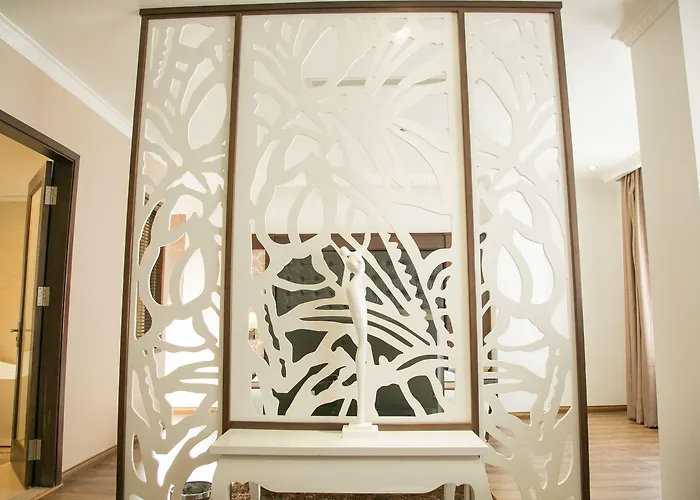 Bay Palace Khách sạn Hạ Long