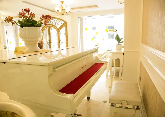 Khách sạn Bay Palace 3*